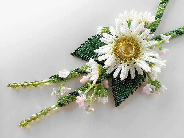 マーガレットのお花畑ネックレス