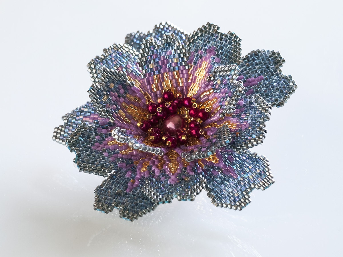 キラキラエキゾチックビーズコサージュ
